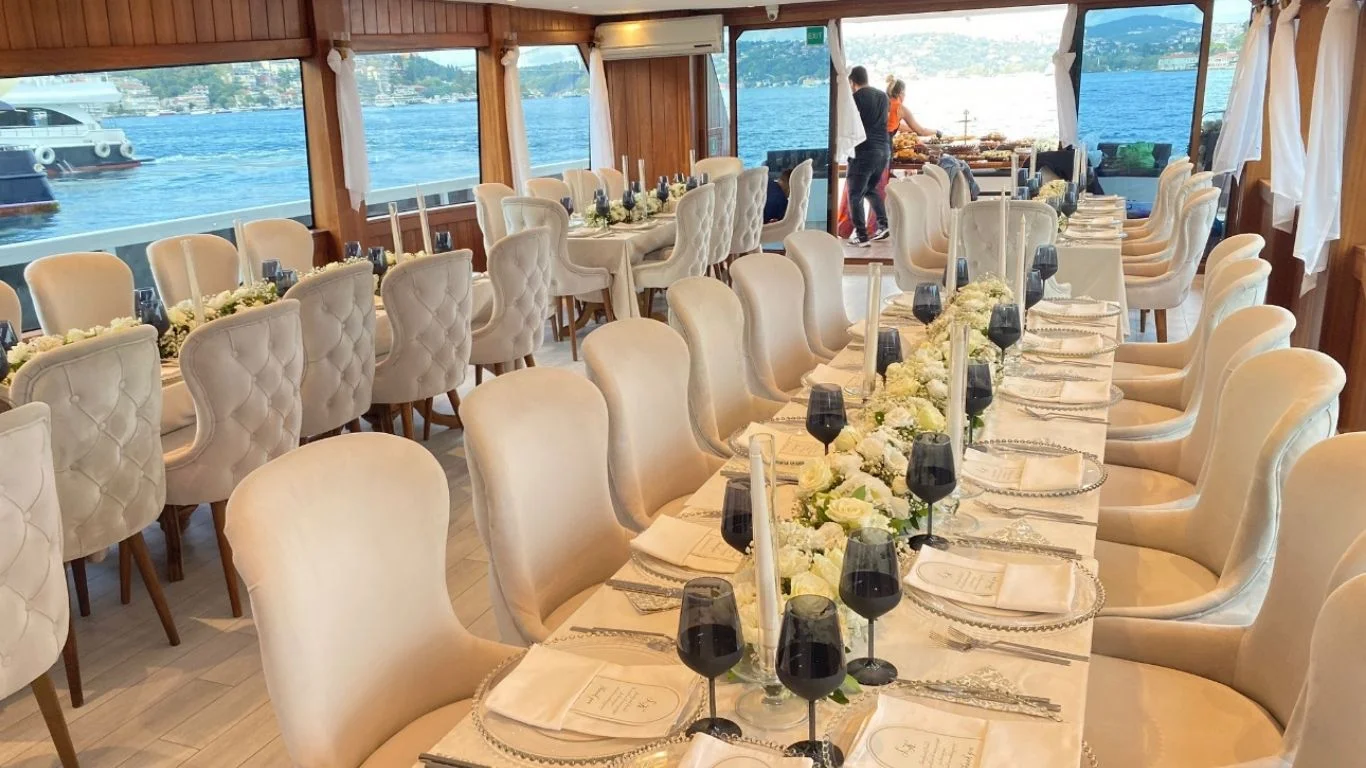 Yacht charter in istanbul